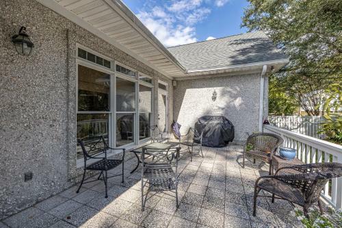 5 Bedroom 5 And A Half Bath - Private Pool On East Beach