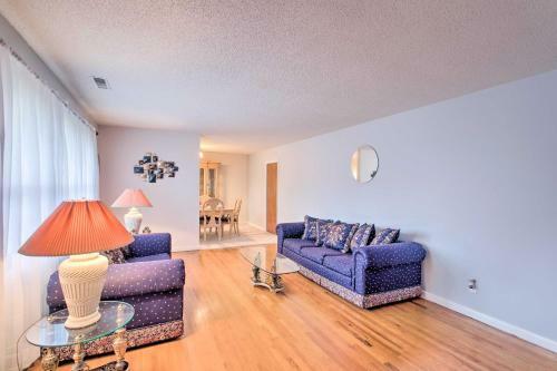 Charming Waycross Getaway With Recreation Room