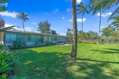 Hawaiian Dream - Beachfront Oceanfront Paradise, Villa