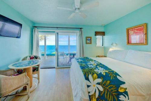 Hale Kai Hawaii Suites - Heritage Room