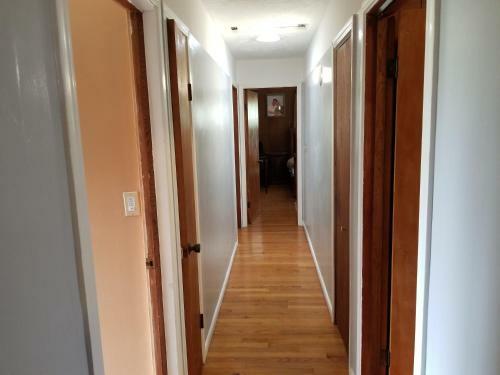 Hostal Valushas Best 4 Bedroom 3 Bathroom