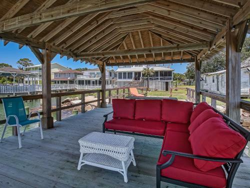 Riverlodge Upper