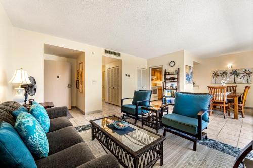 Kona Plaza 215