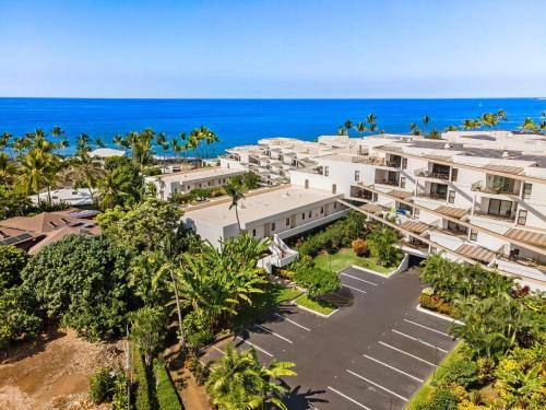 Royal Seacliff #406