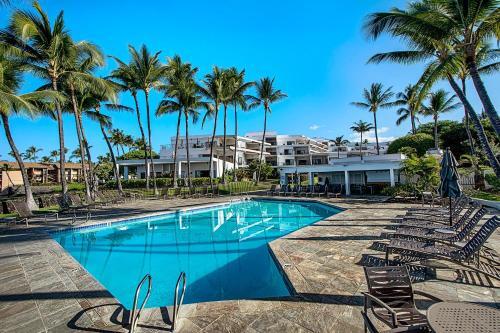 Royal Seacliff #406