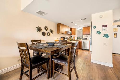 Royal Seacliff #406