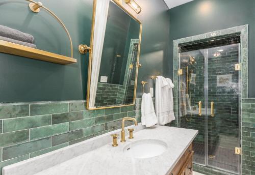 Bed & Breakfast Bellwether House
