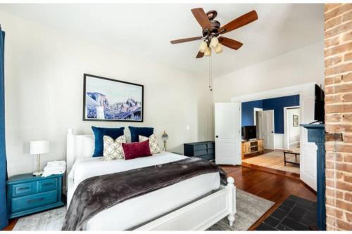 Montgomery House Lower By Lucky Savannah