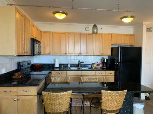 Apartamento Waikiki Banyan 1812 Spacious Tropical Oasis