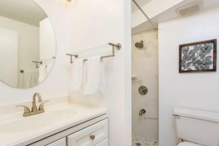 Apartamento Hawaiian Monarch Upgraded Modern Studio