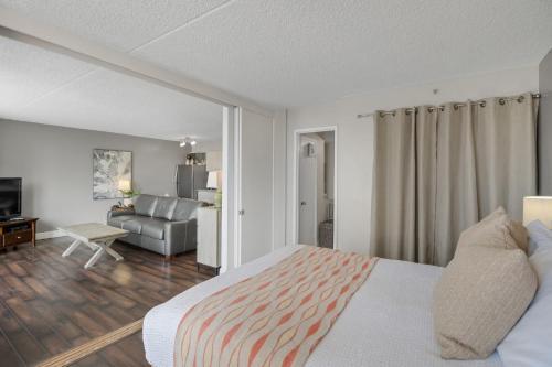 Tower 2 Suite 1904 - QP Home