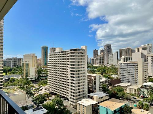 Apartamento 440 Olohana St #1612