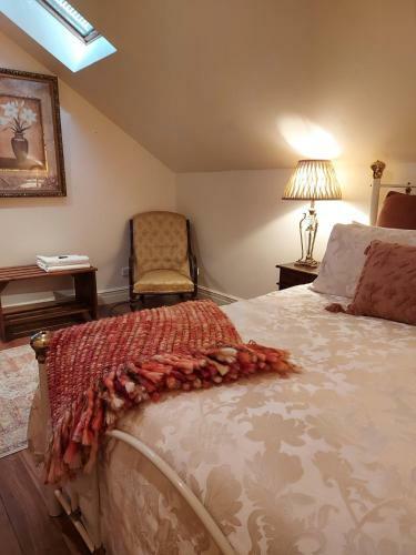 York Cottages And Burnley House