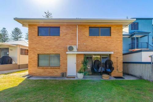Apartamento Burleigh Yamba Unit 1. Beachside. Ocean Views, Big Backyard.