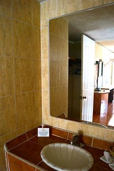 Hotel Villa Del Sol And Suites