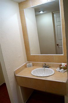 Hotel Villa Del Sol And Suites