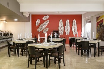 Hotel Real De Minas Express