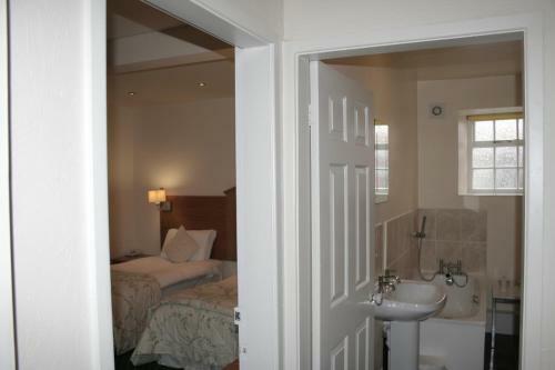 Hotel George & Dragon Inn