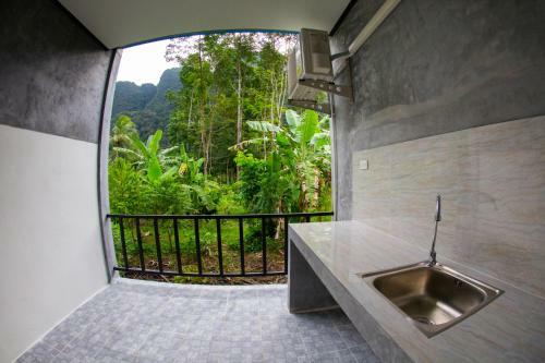 Hotel Phangnga Keeree Resort & Gallery
