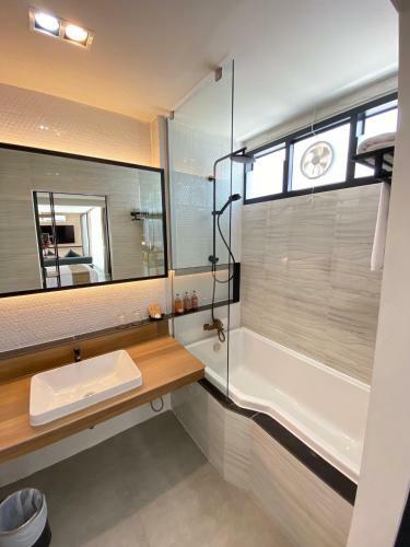 Hotel The Gold Living Life