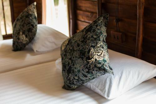 Hostal The Moken Eco Village - Sha Plus