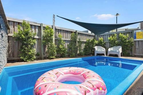 Pet Friendly, Pool And More In Maroochydore