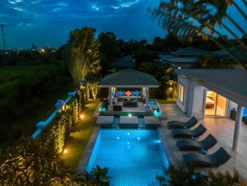 Luxury Pool Villa 608 4br 8-10 Persons