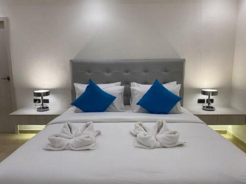 Brand New Pool Villa / 4br 8-10 Persons