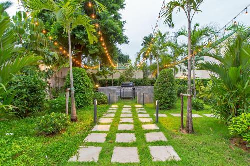 Stylish 2-villa Combination By Hi At Home
