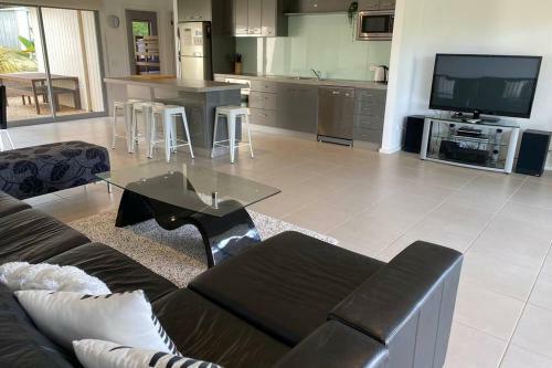 Marlin Island Getaway - Linen Incl