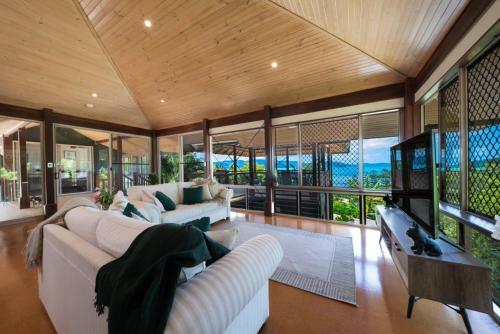 Island Views - Whitsundays