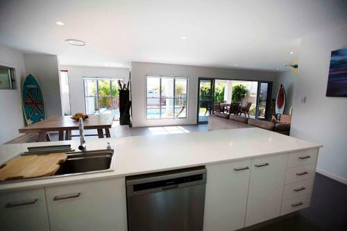 Beachside Modern Vibes
