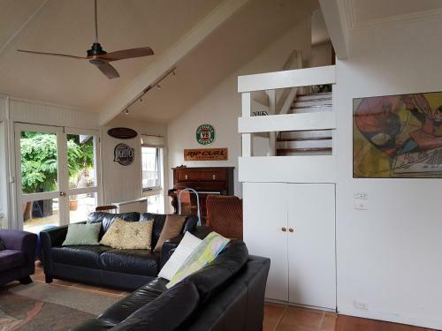 Zeally Bay Stay Jarrah Rumah