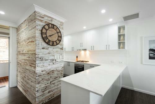 Apartamento Frangipani Beachfront Lodge 202 On Hamilton Island By Hamorent