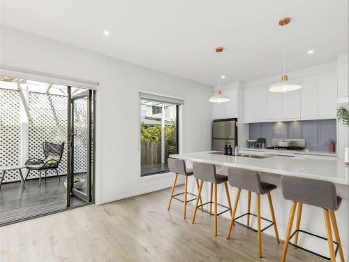 Gogoll Central Beach House 2a