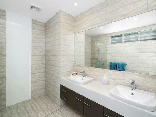 Tradewinds 17 Redondo Drive