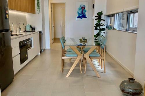 Mariner's Cove ~ Luxe Waterfront Apartment