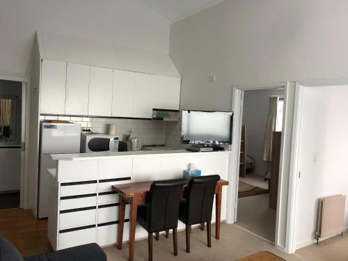 Shamrock Apartment 4
