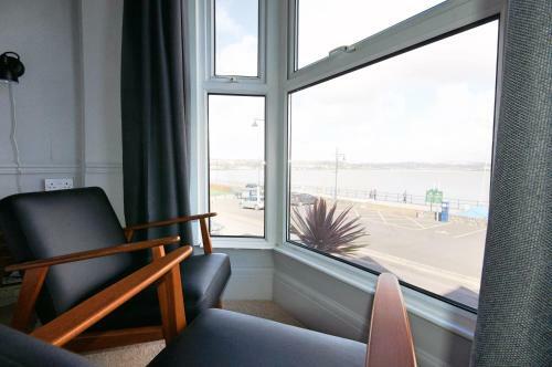 Hostal The Coast House