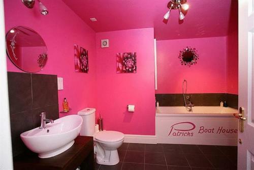 Hostal Patricks With Rooms