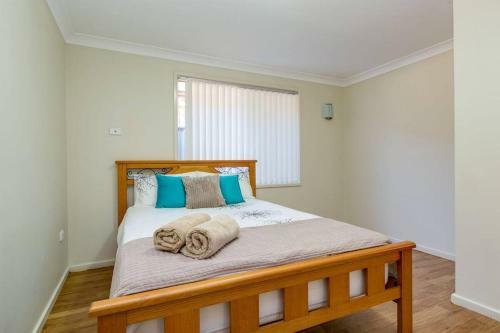 Loralyn - Waterfront, Wheelchair Accessible