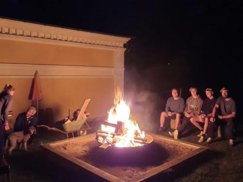 Hunnebergs G�rd Hostel & Camping