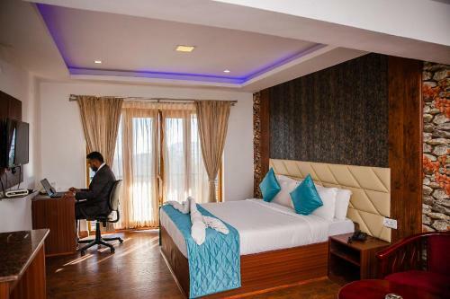 Hotel Hinodes And Suites