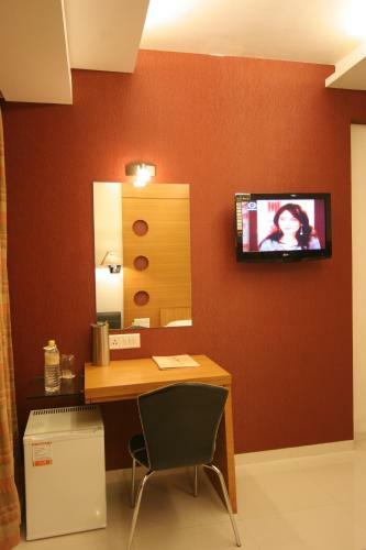 Hotel Pride Biznotel Alkapuri