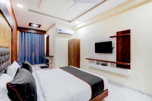 Collection O 87133 Hotel Moon View
