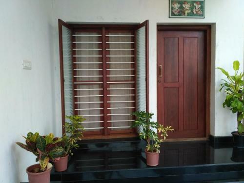 Yaa Residency Near Vit