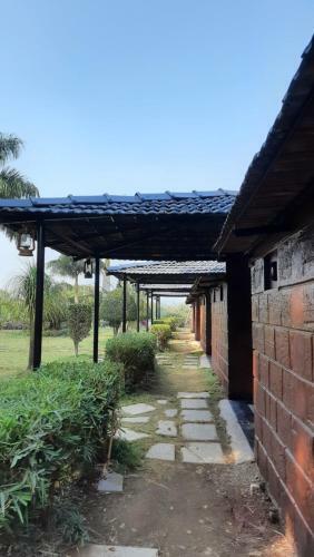 Anandvan Holiday Homes, Wai