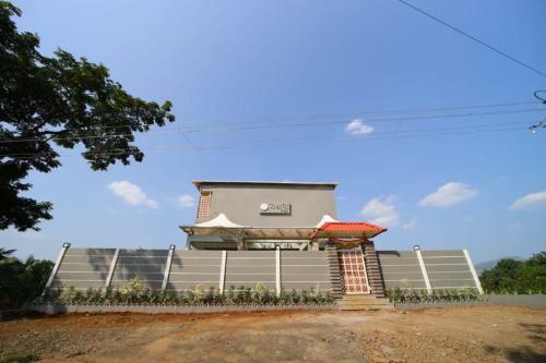 Hotel Nakshatra Resort