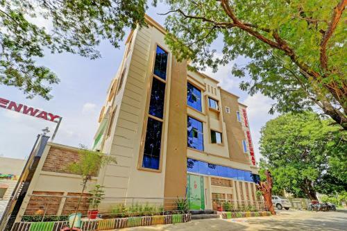 Oyo Flagship 80650 Hotel Green Way