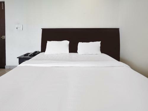 Oyo 84459 Hotel Alfa Inn